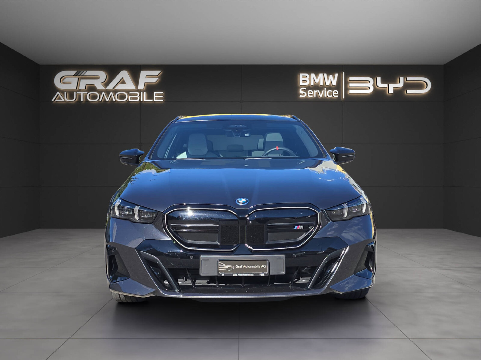 BMW i5 M60  Touring ** Leasingaktion 2,9% // 2'000 kg Anhängela, Elektro, Occasion / Gebraucht, Automatik - 2
