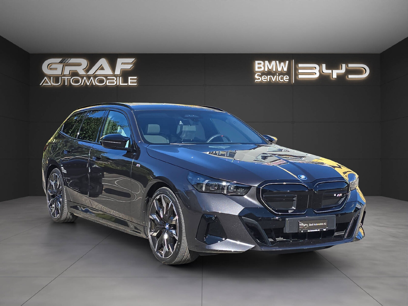 BMW i5 M60  Touring ** Leasingaktion 2,9% // 2'000 kg Anhängela, Elektro, Occasion / Gebraucht, Automatik - 3