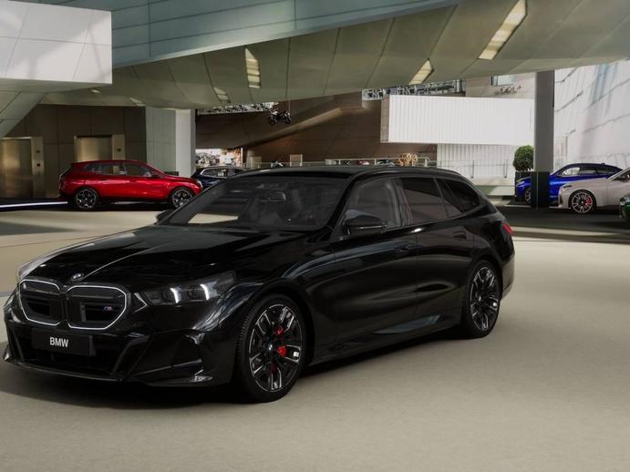 BMW i5 M60 xDrive Touring, Electric, Ex-demonstrator, Automatic