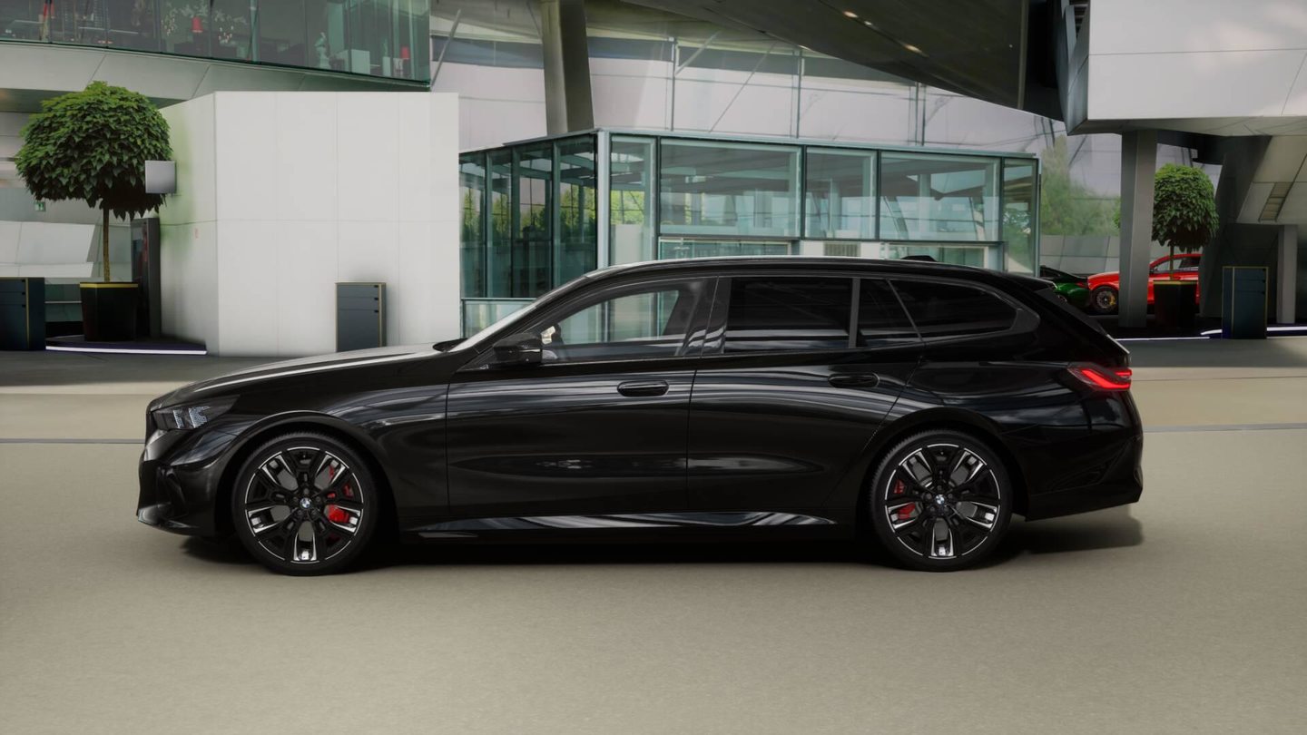 BMW i5 M60 xDrive Touring, Electric, Ex-demonstrator, Automatic - 4