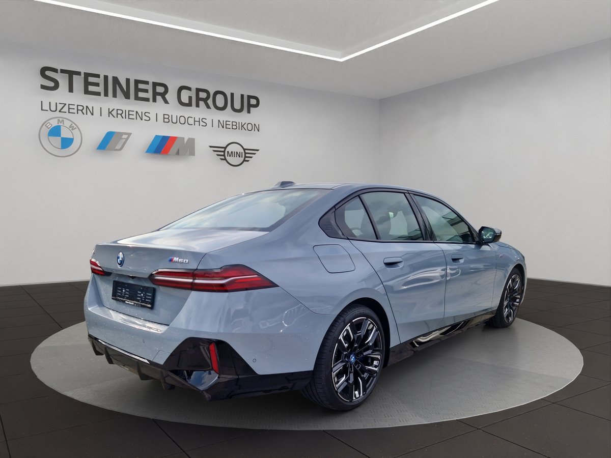 BMW i5 M60, Électrique, Occasion / Utilisé, Automatique - 5