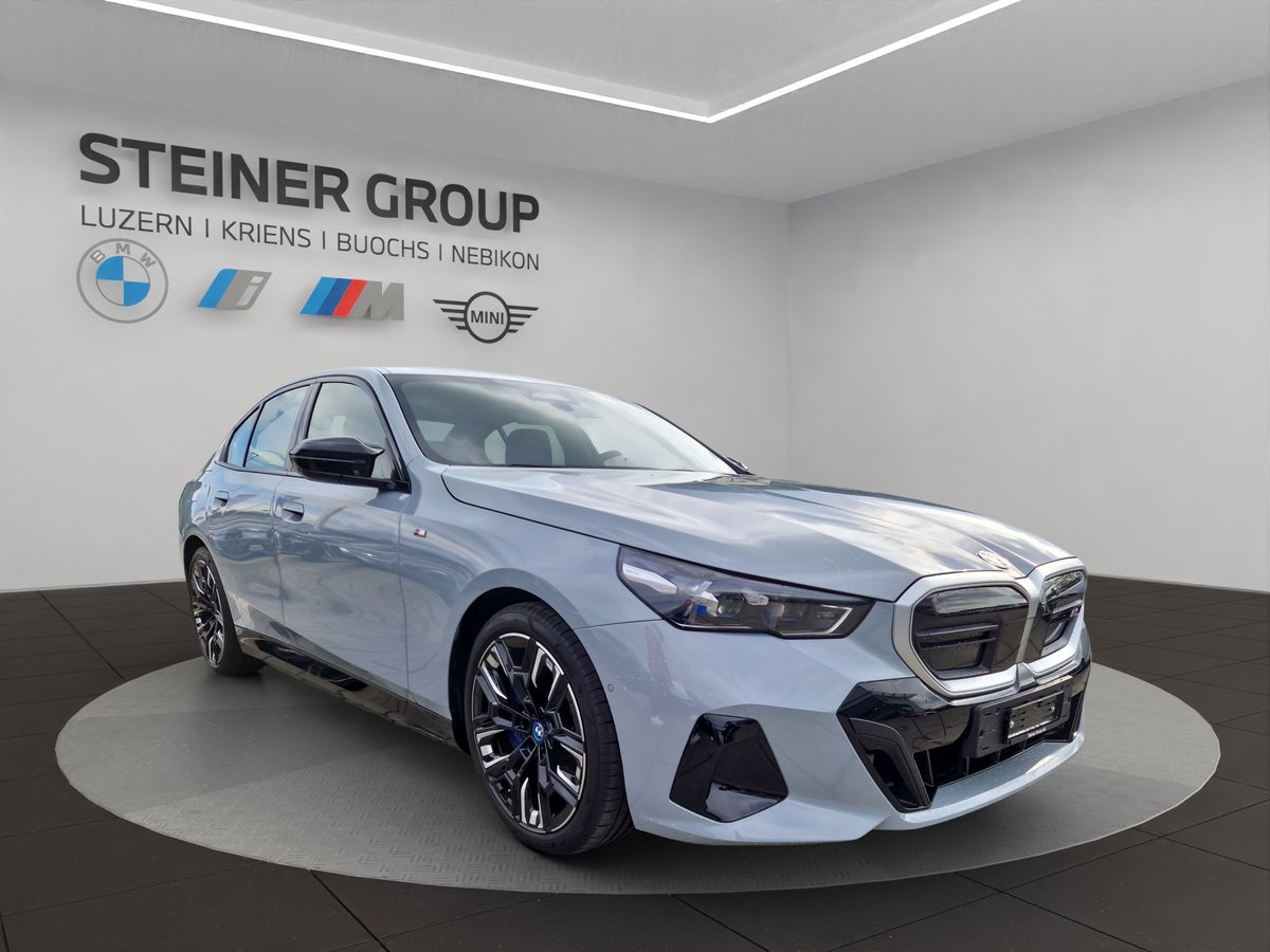 BMW i5 M60, Électrique, Occasion / Utilisé, Automatique - 6