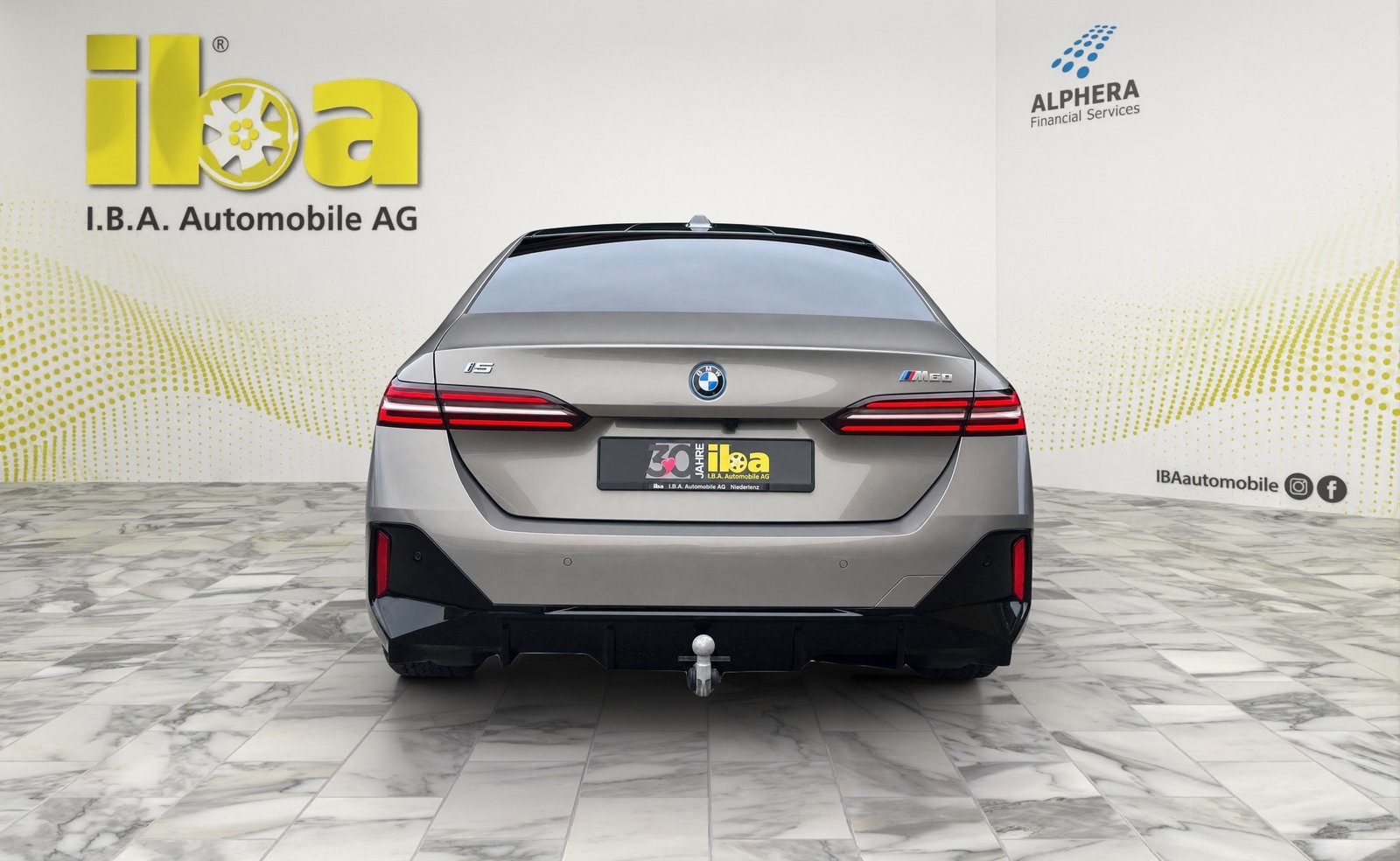 BMW i5 M60 (CH) LP: Fr. 150'670 AHK / Innovationspake, Electric, Second hand / Used, Automatic - 4