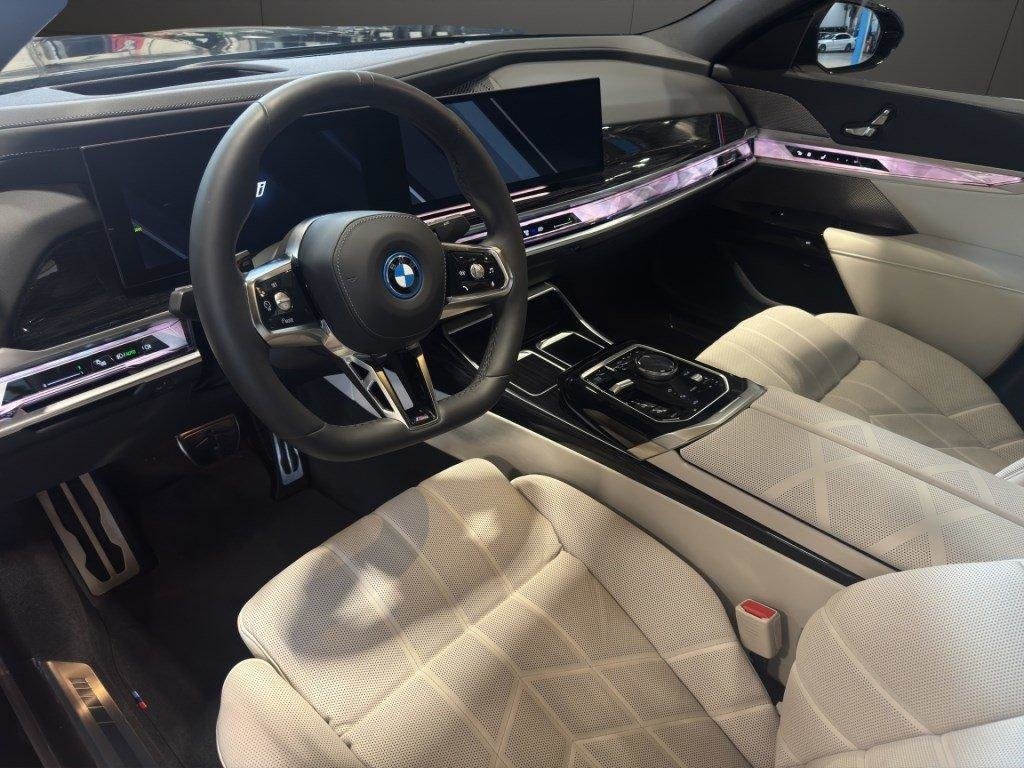BMW i7 60, Électrique, Occasion / Utilisé, Automatique - 6