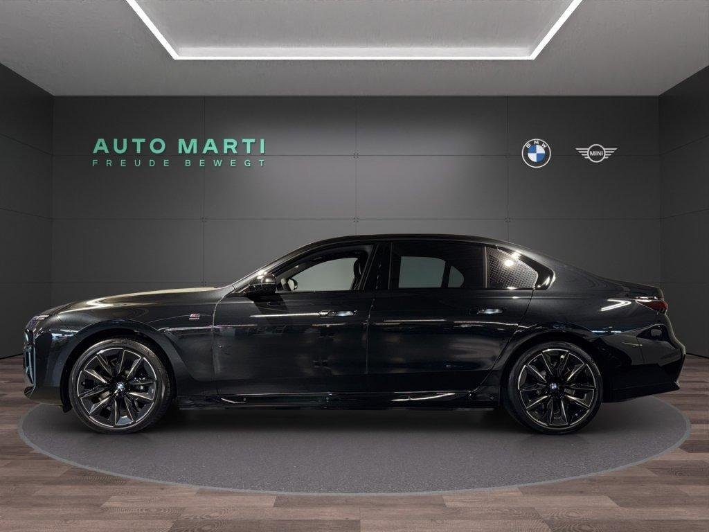 BMW i7 60, Électrique, Occasion / Utilisé, Automatique - 2
