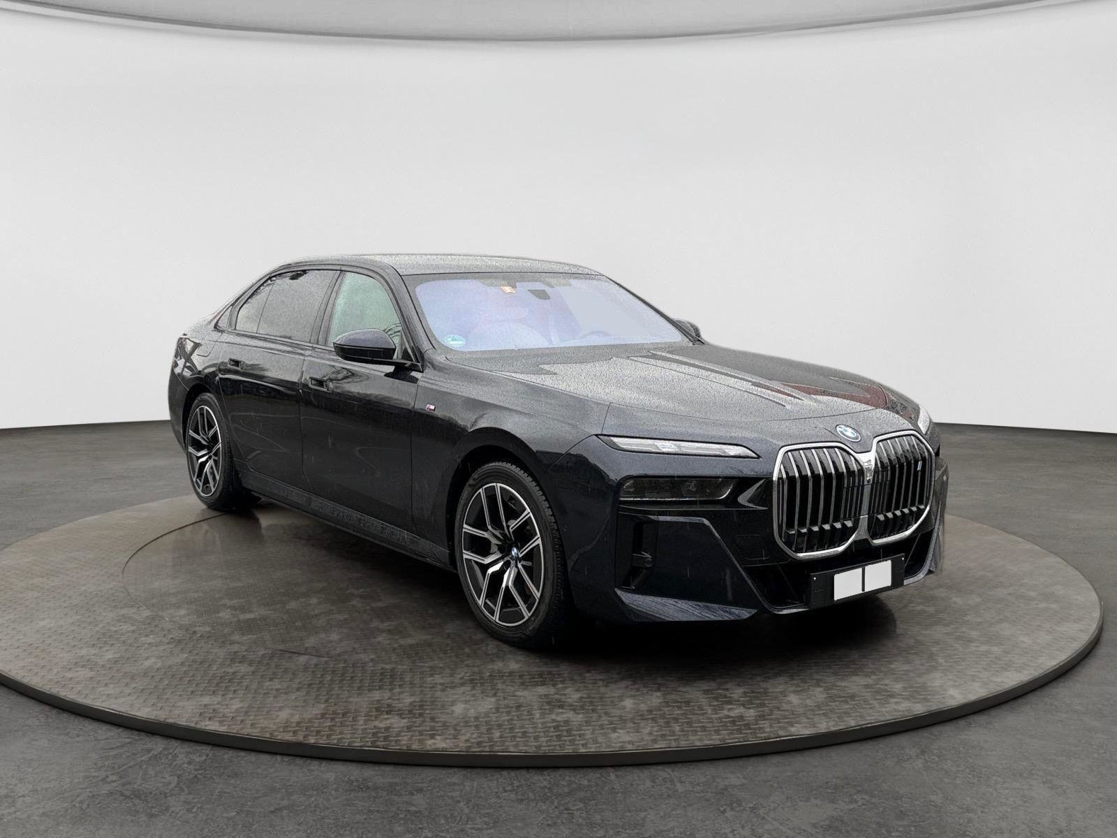 BMW i7 60