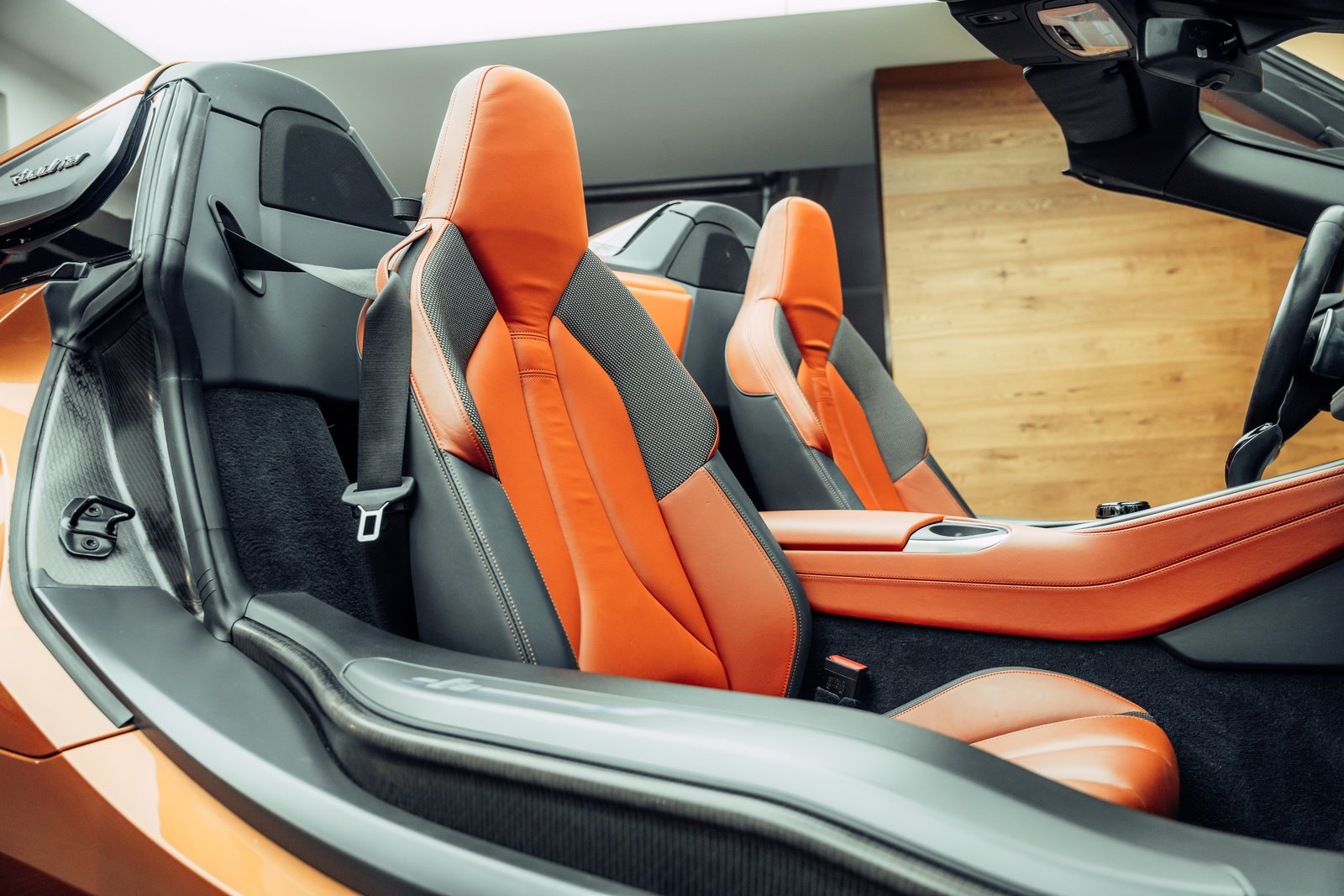 BMW i8 Roadster, Hybride Rechargeable Essence/Électricité, Occasion / Utilisé, Automatique - 7