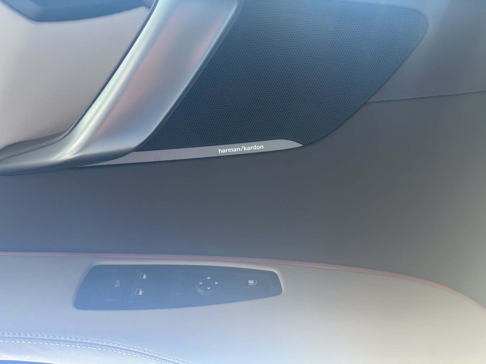 BMW i8 Coupé, Hybride Rechargeable Essence/Électricité, Occasion / Utilisé, Automatique - 6