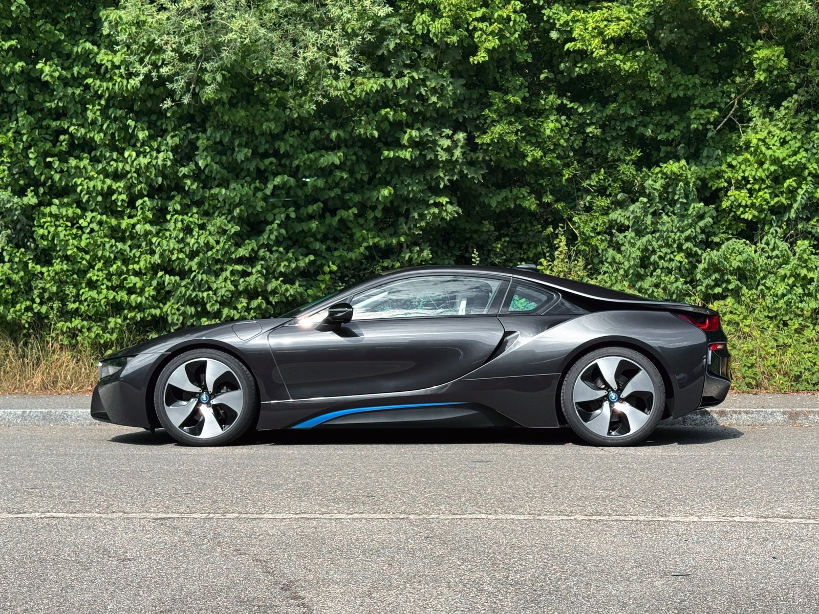 BMW i8 Coupé, Hybride Rechargeable Essence/Électricité, Occasion / Utilisé, Automatique - 3