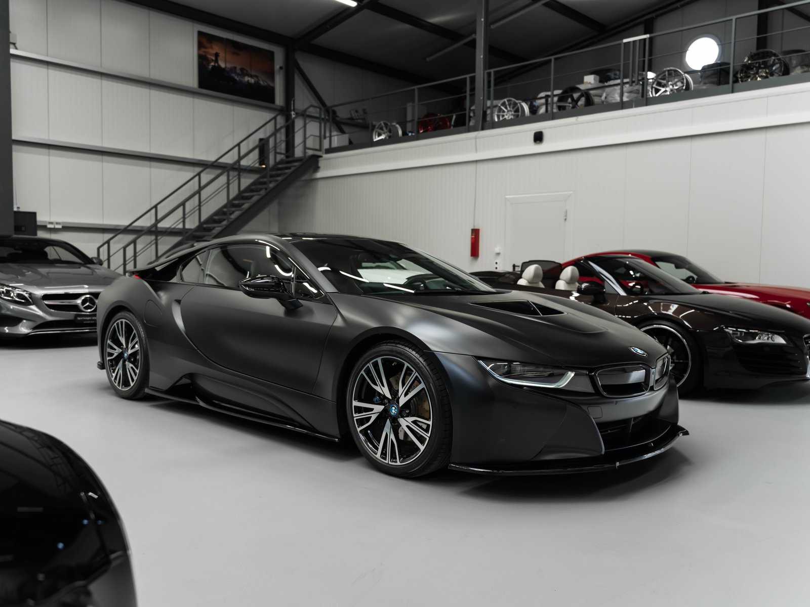 BMW i8 Coupé Facelift Frozen Black / PROTONIC Edition, Plug-in-Hybrid Benzin/Elektro, Occasion / Gebraucht, Automatik - 6