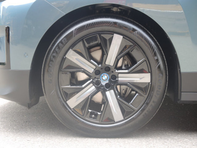 BMW iX 40, Elektro, Occasion / Gebraucht, Automatik - 4