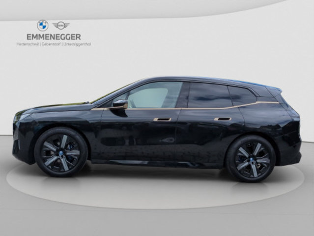 BMW iX 40 Launch Ed., Elektro, Occasion / Gebraucht, Automatik - 2