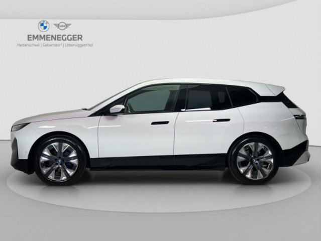 BMW iX 40, Elektro, Occasion / Gebraucht, Automatik - 2