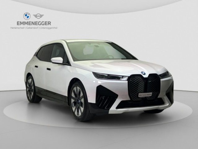BMW iX 40, Elektro, Occasion / Gebraucht, Automatik - 7