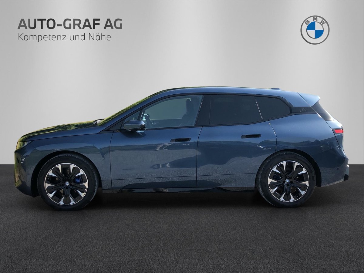 BMW iX 45, Elektro, Neuwagen, Automatik - 2