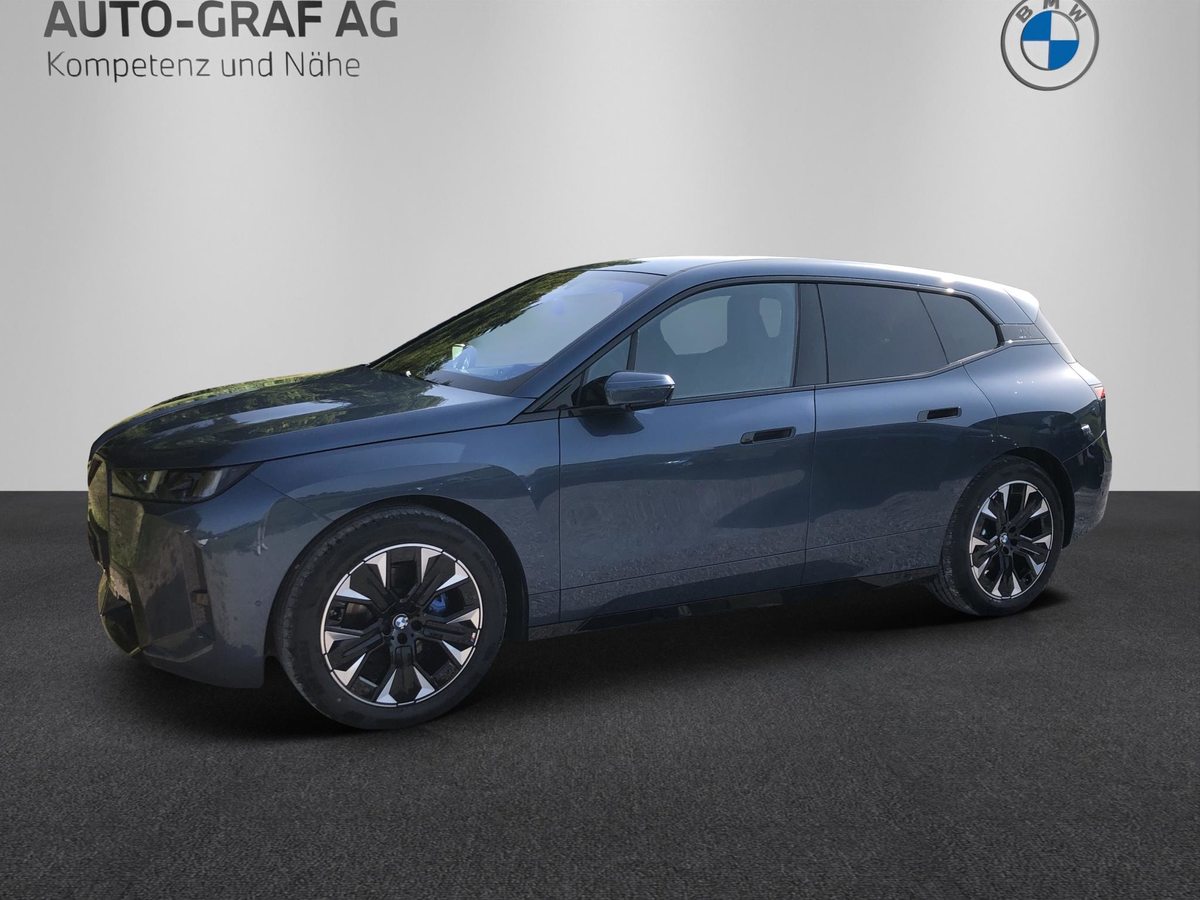 BMW iX xDrive45