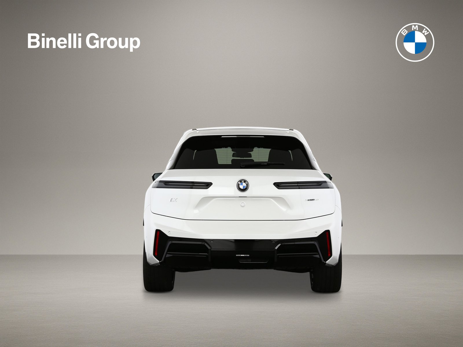 BMW iX 60, Electric, New car, Automatic - 4