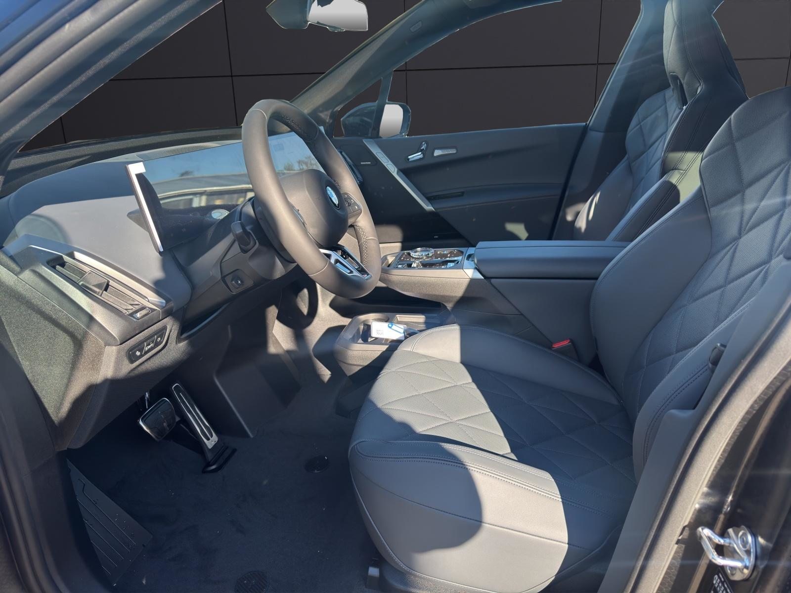 BMW iX xDrive60, Electric, New car, Automatic - 6