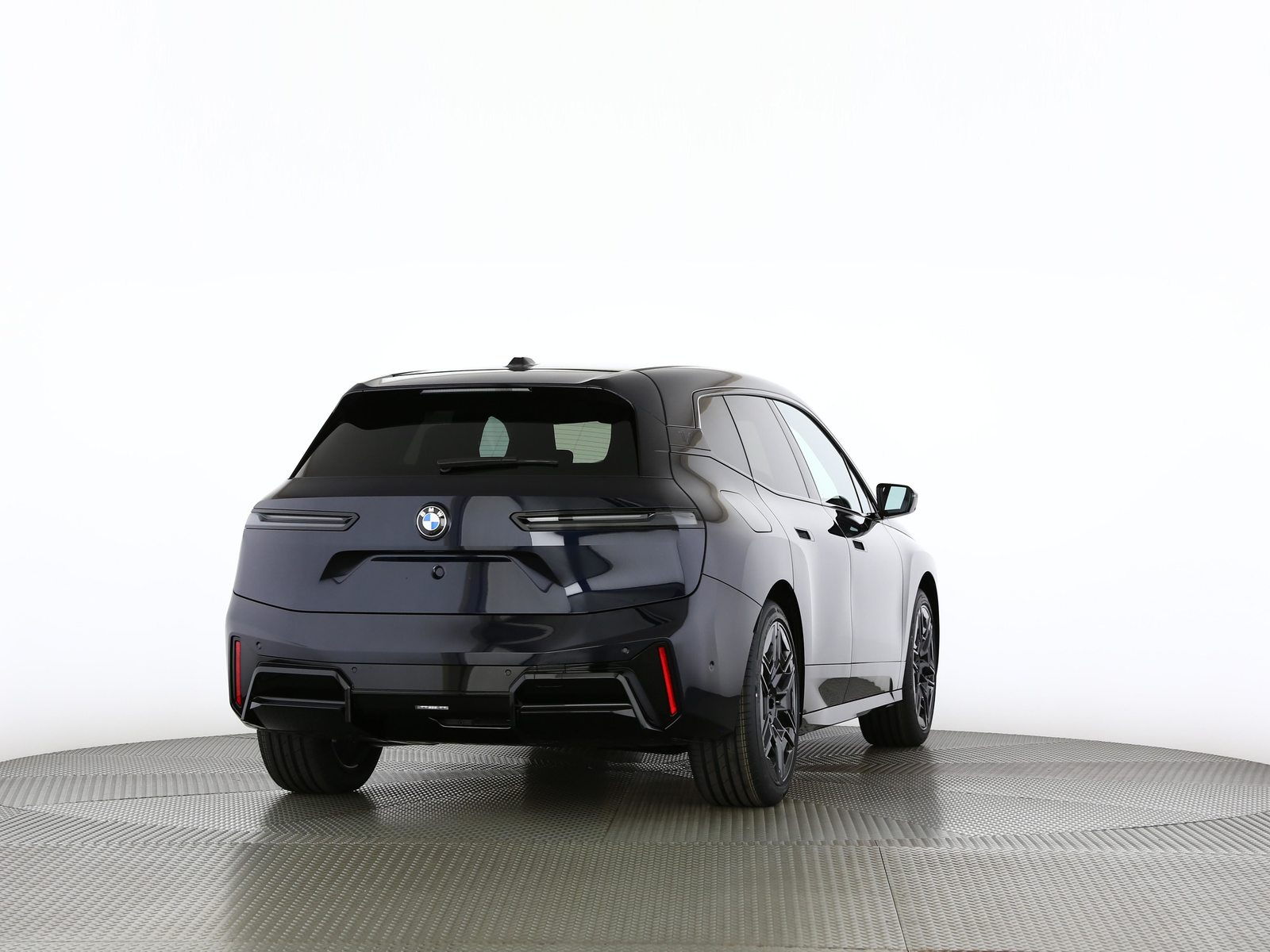 BMW iX xDrive60, Electric, New car, Automatic - 2