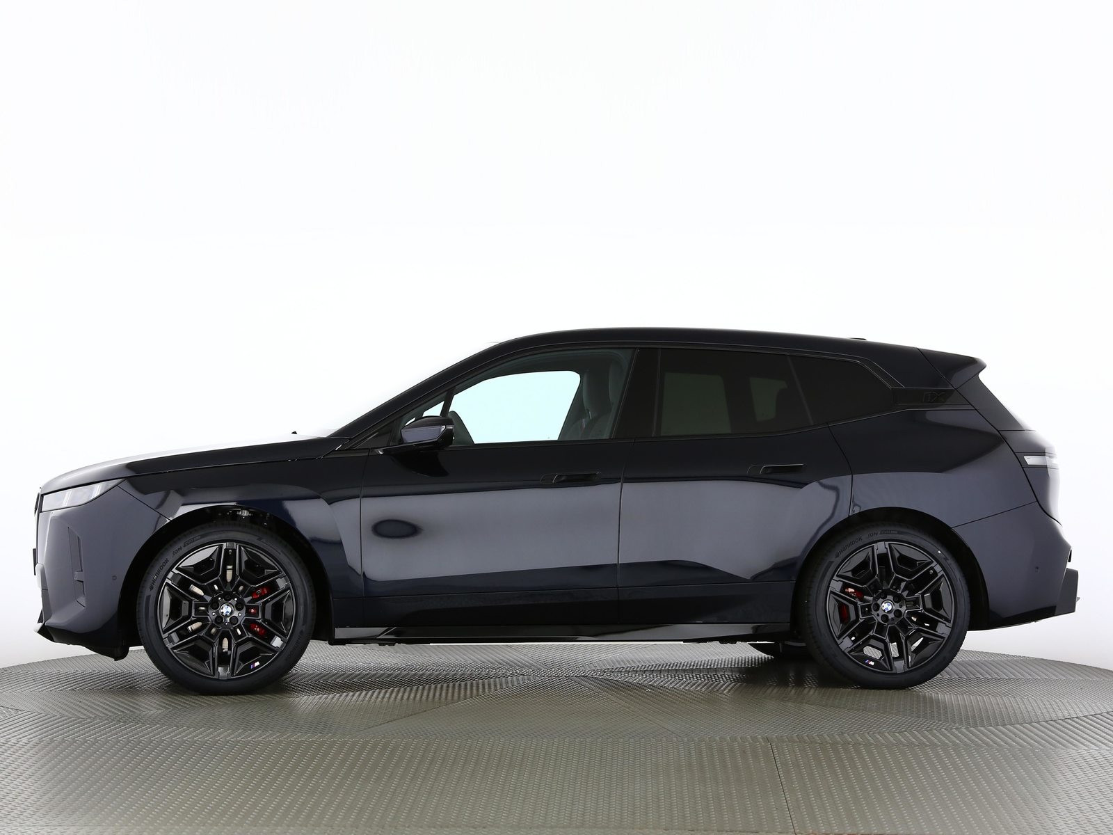 BMW iX xDrive60, Electric, New car, Automatic - 3