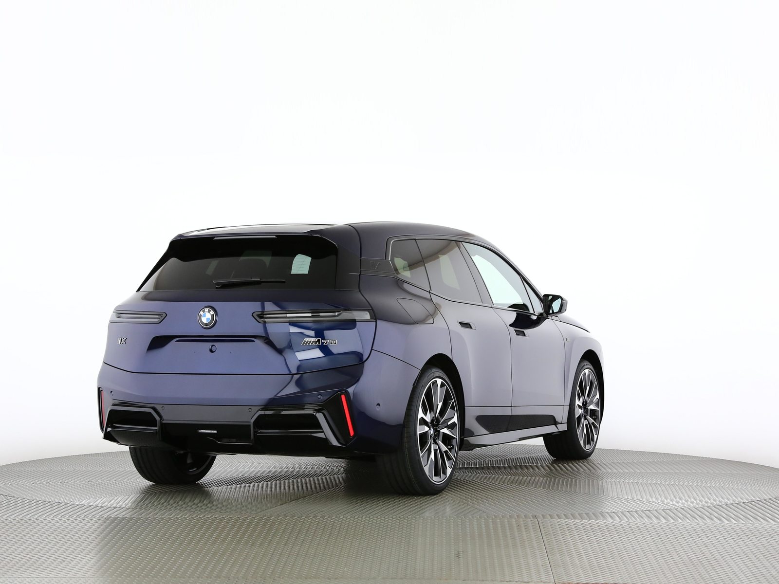 BMW iX M70, Electric, New car, Automatic - 2