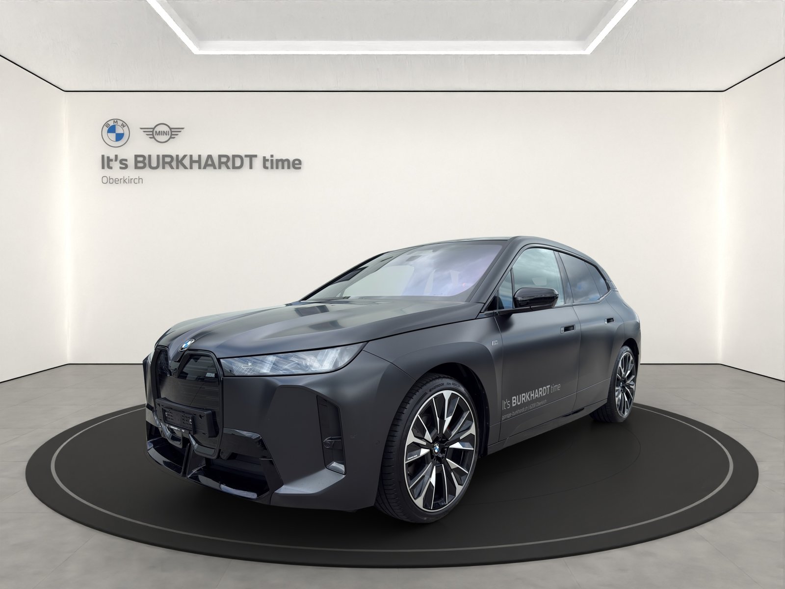 BMW iX M70