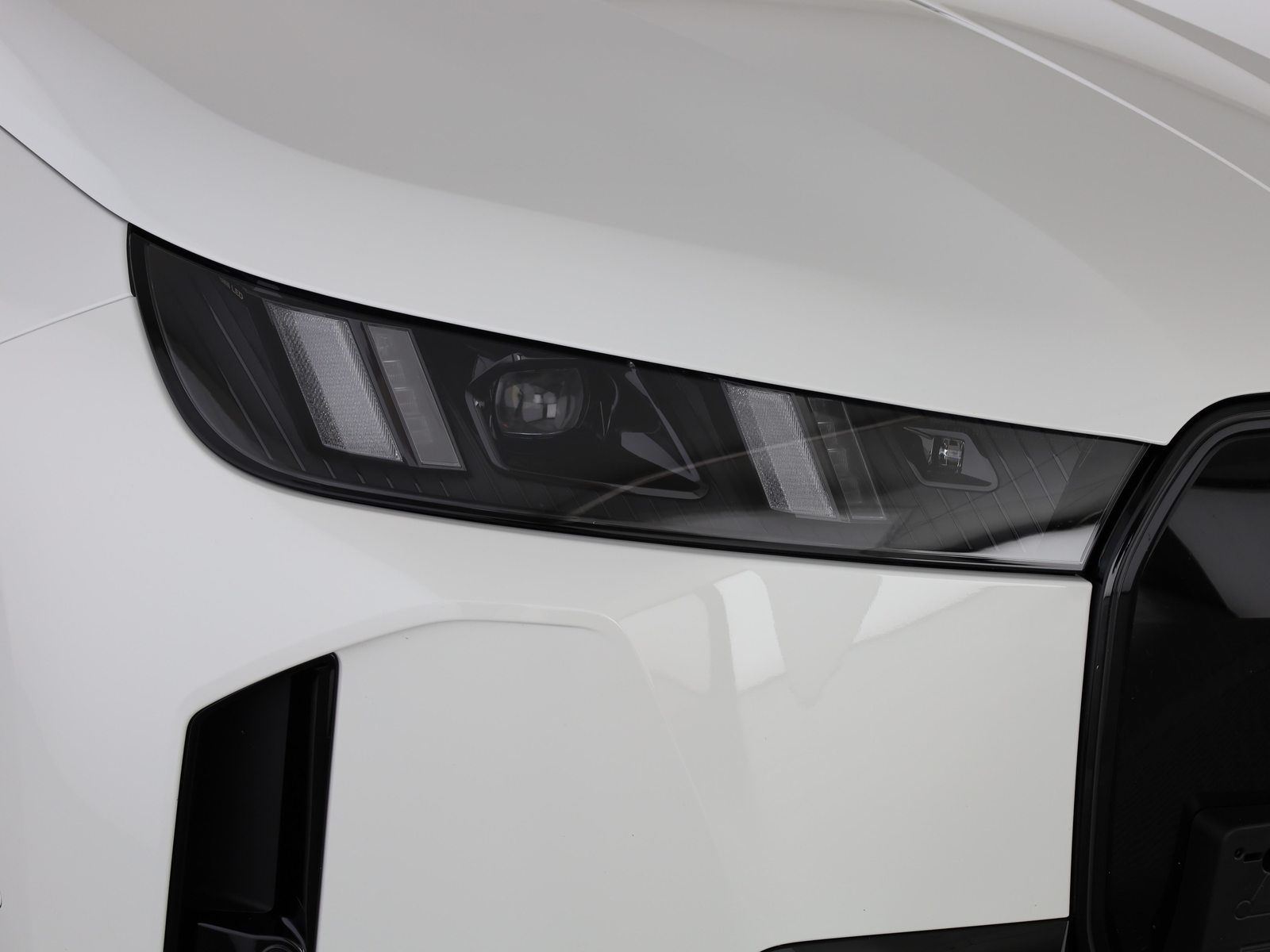 BMW iX xDrive60, Électrique, Voiture nouvelle, Automatique - 6
