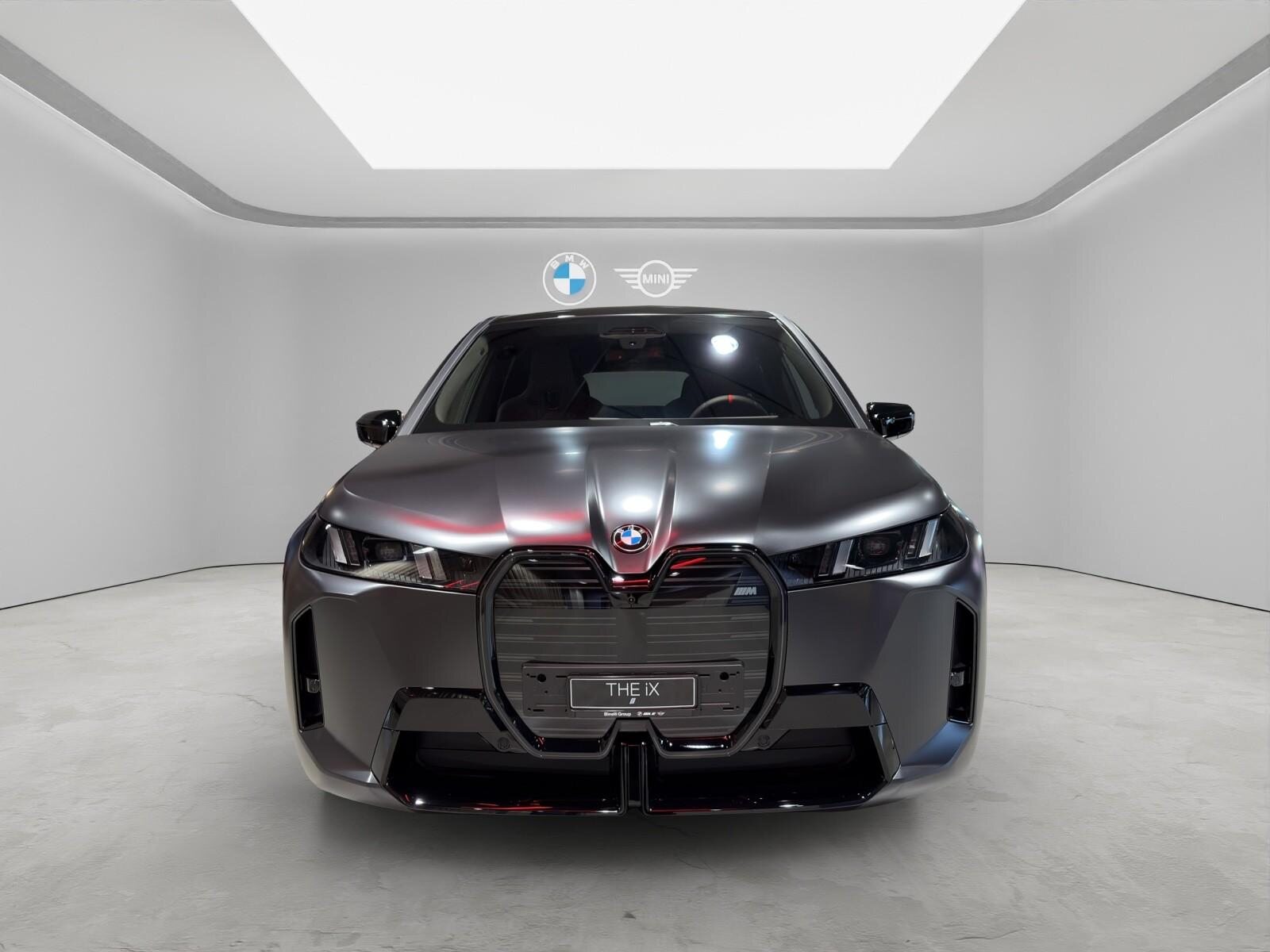 BMW iX M70