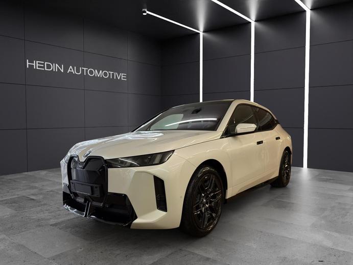 BMW iX xDrive60, Électrique, Voiture nouvelle, Automatique