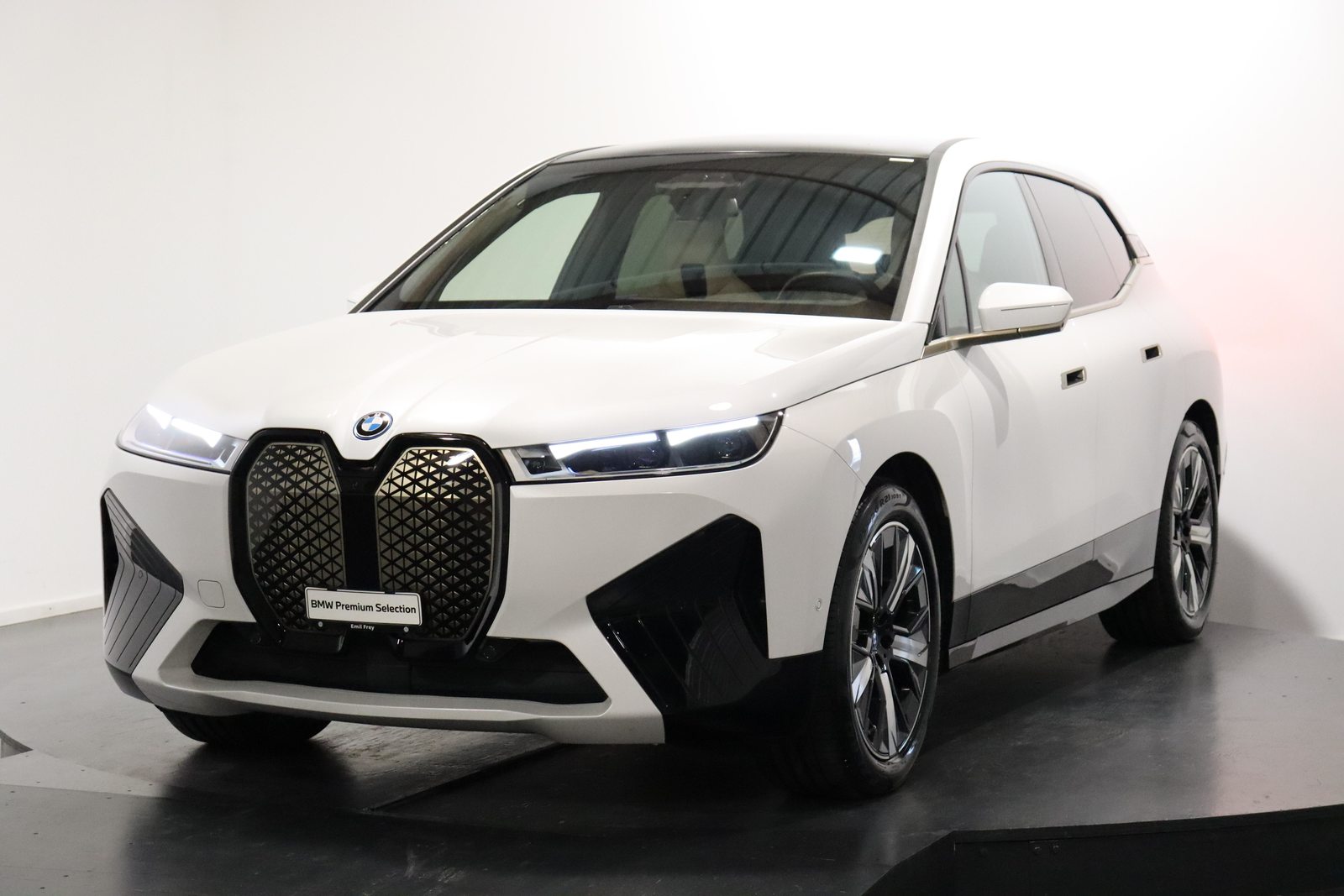BMW iX xDrive50