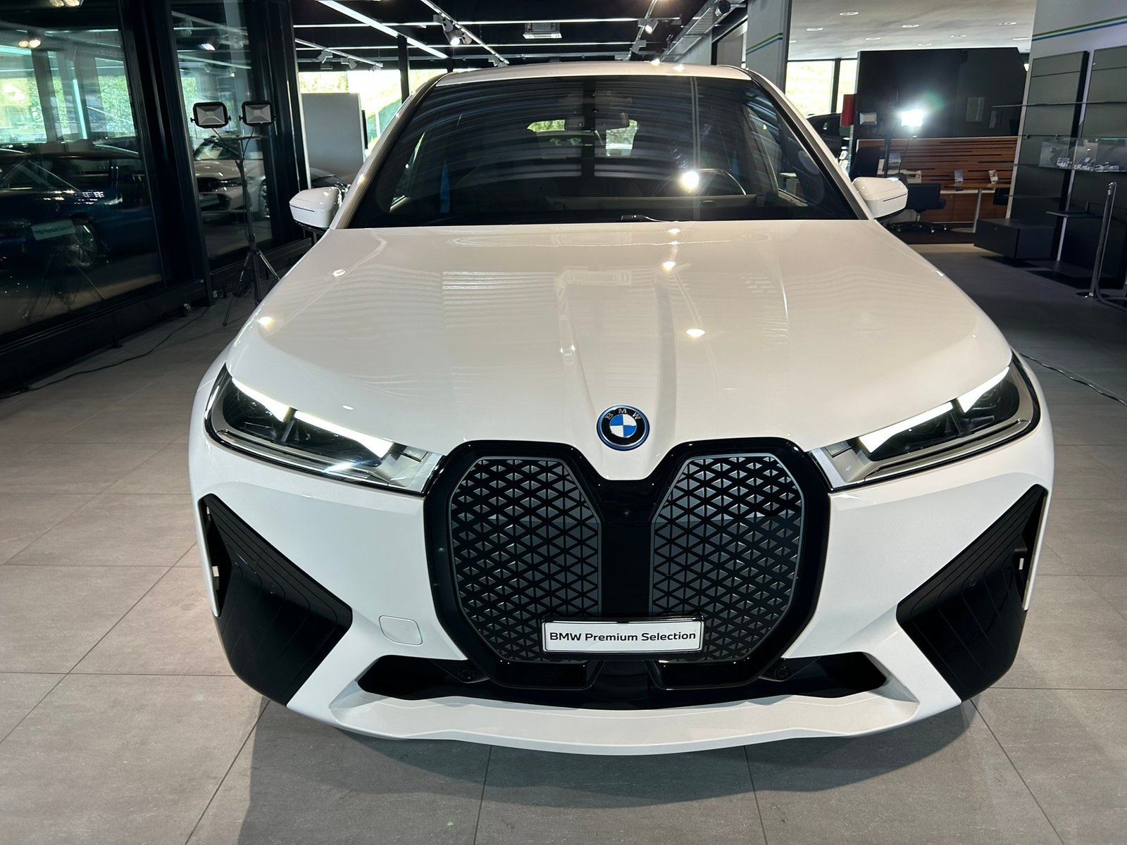 BMW iX 50