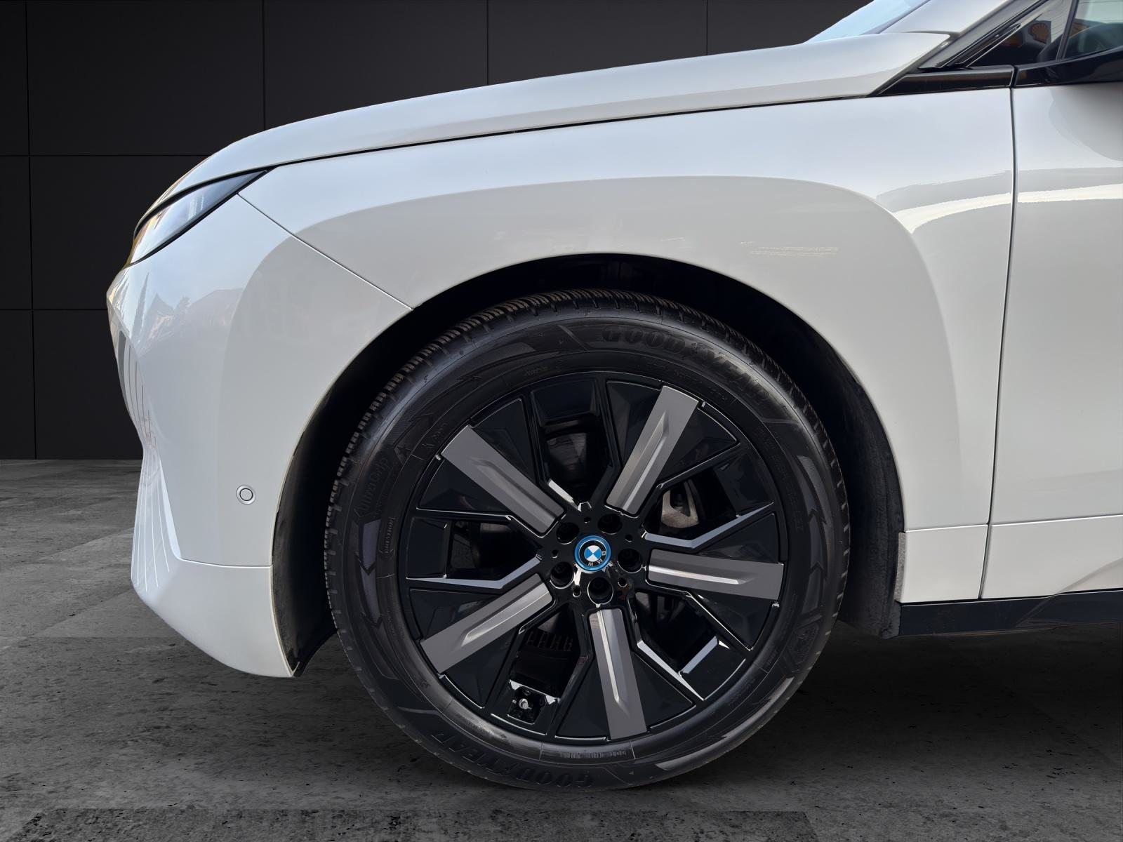 BMW iX xDrive45, Electric, Second hand / Used, Automatic - 5