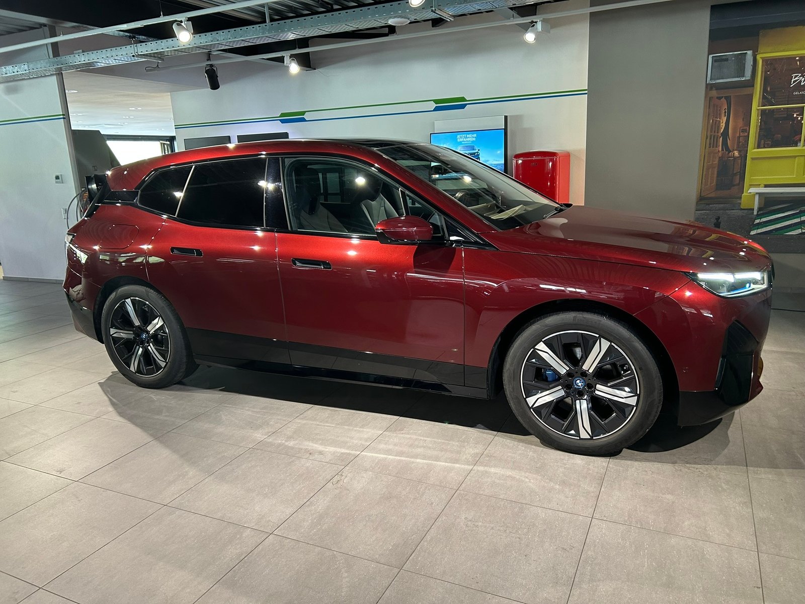 BMW iX 40, Electric, Second hand / Used, Automatic - 2