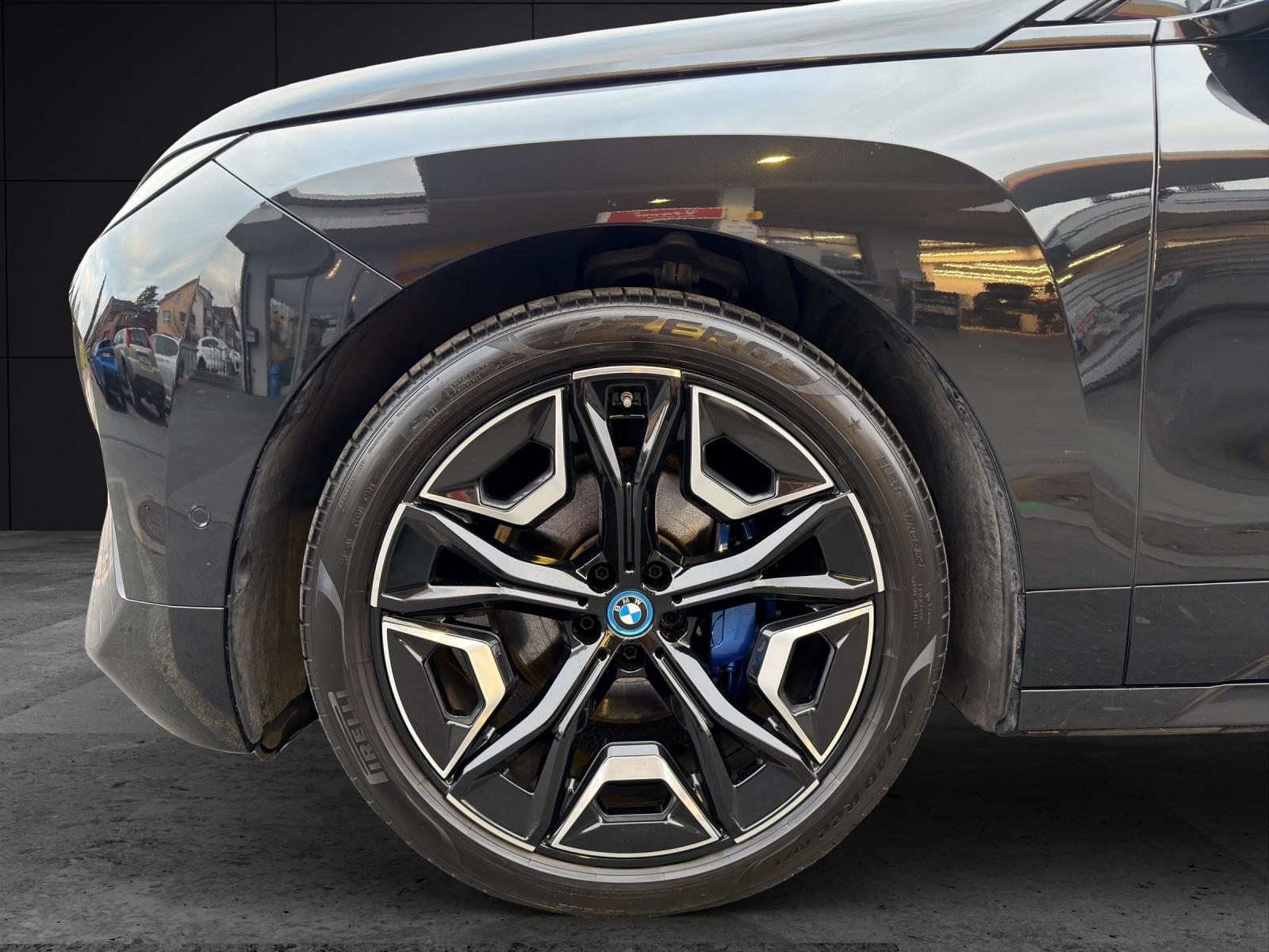 BMW iX xDrive40, Electric, Second hand / Used, Automatic - 5