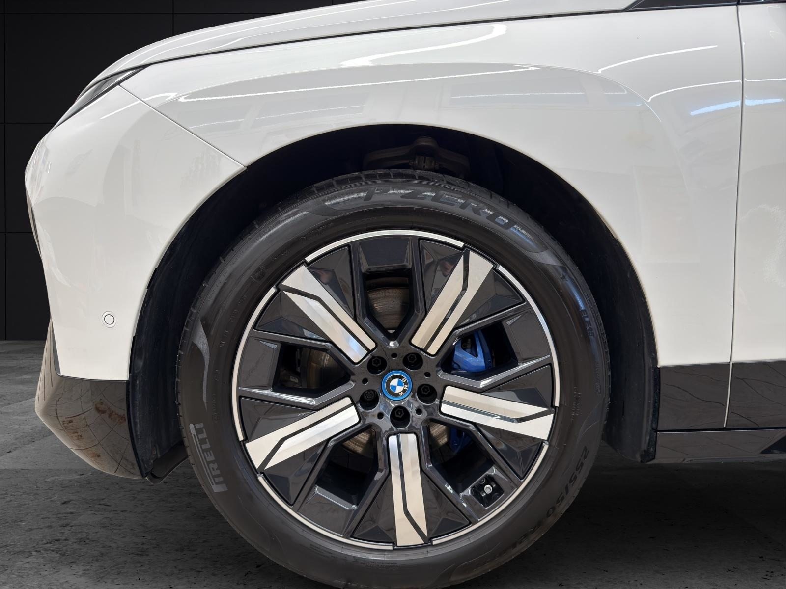 BMW iX xDrive40, Electric, Second hand / Used, Automatic - 5