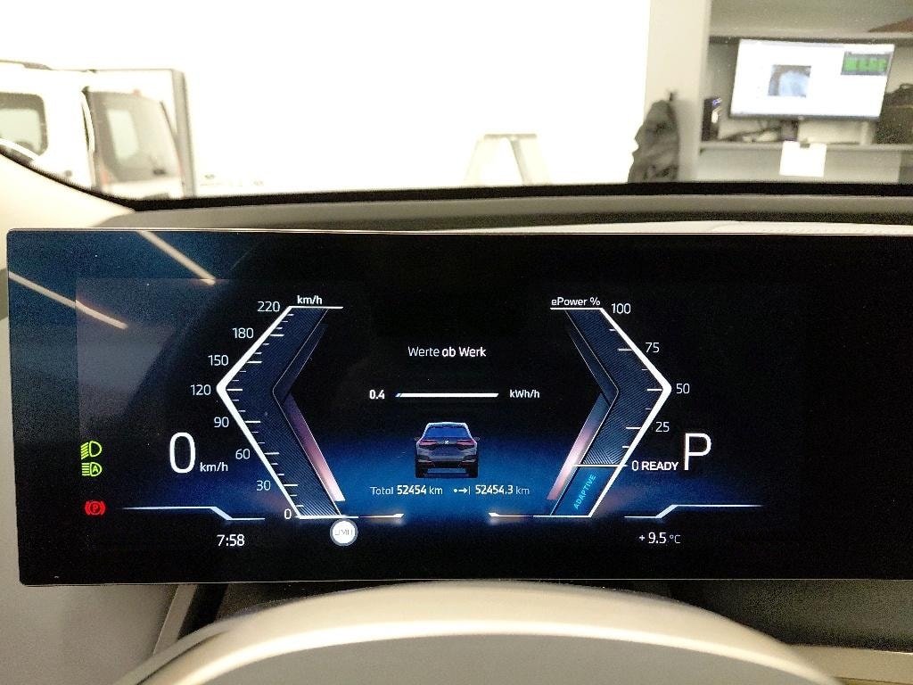 BMW iX 40, Elektro, Occasion / Gebraucht, Automatik - 6