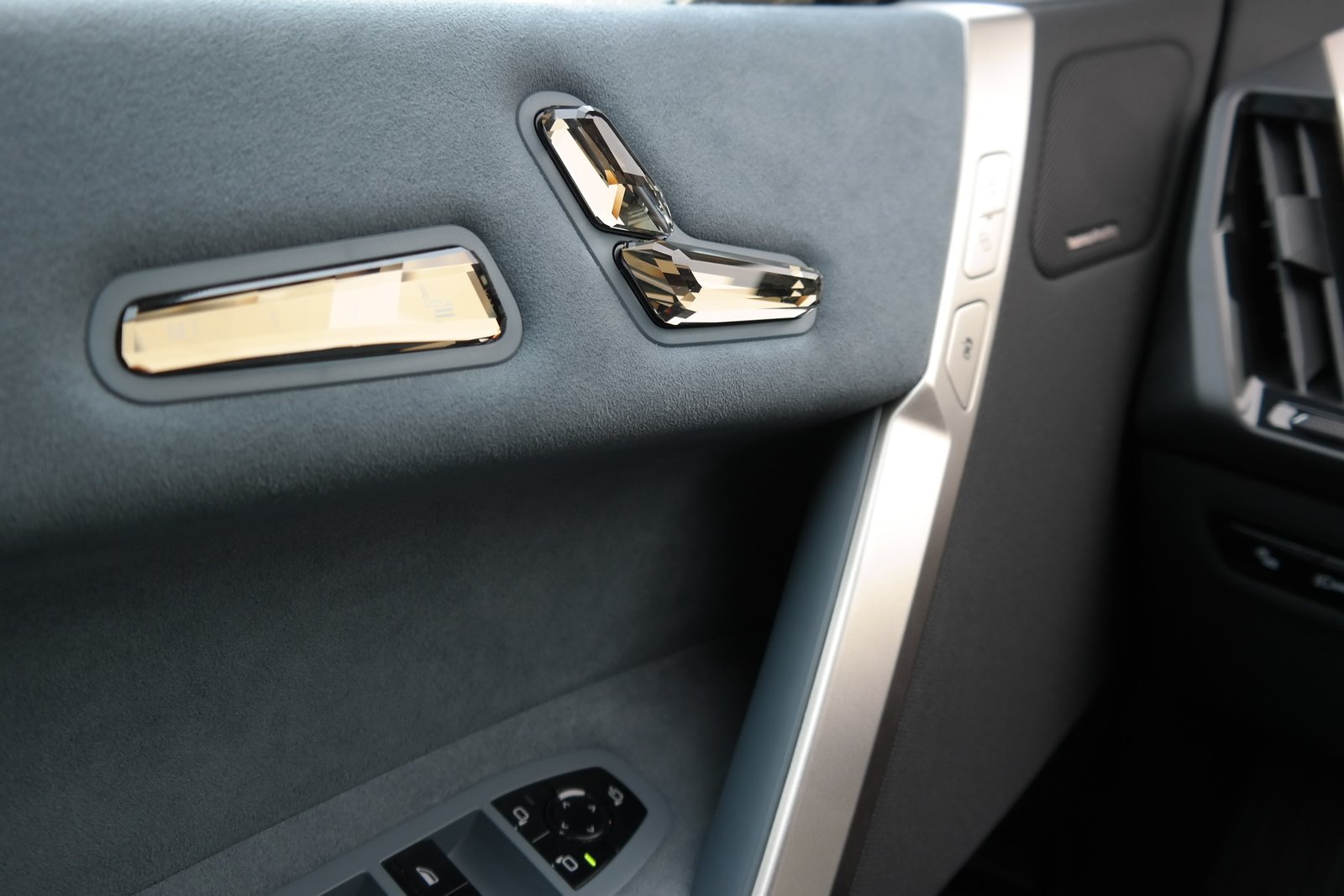 BMW iX 50, Elektro, Occasion / Gebraucht, Automatik - 7
