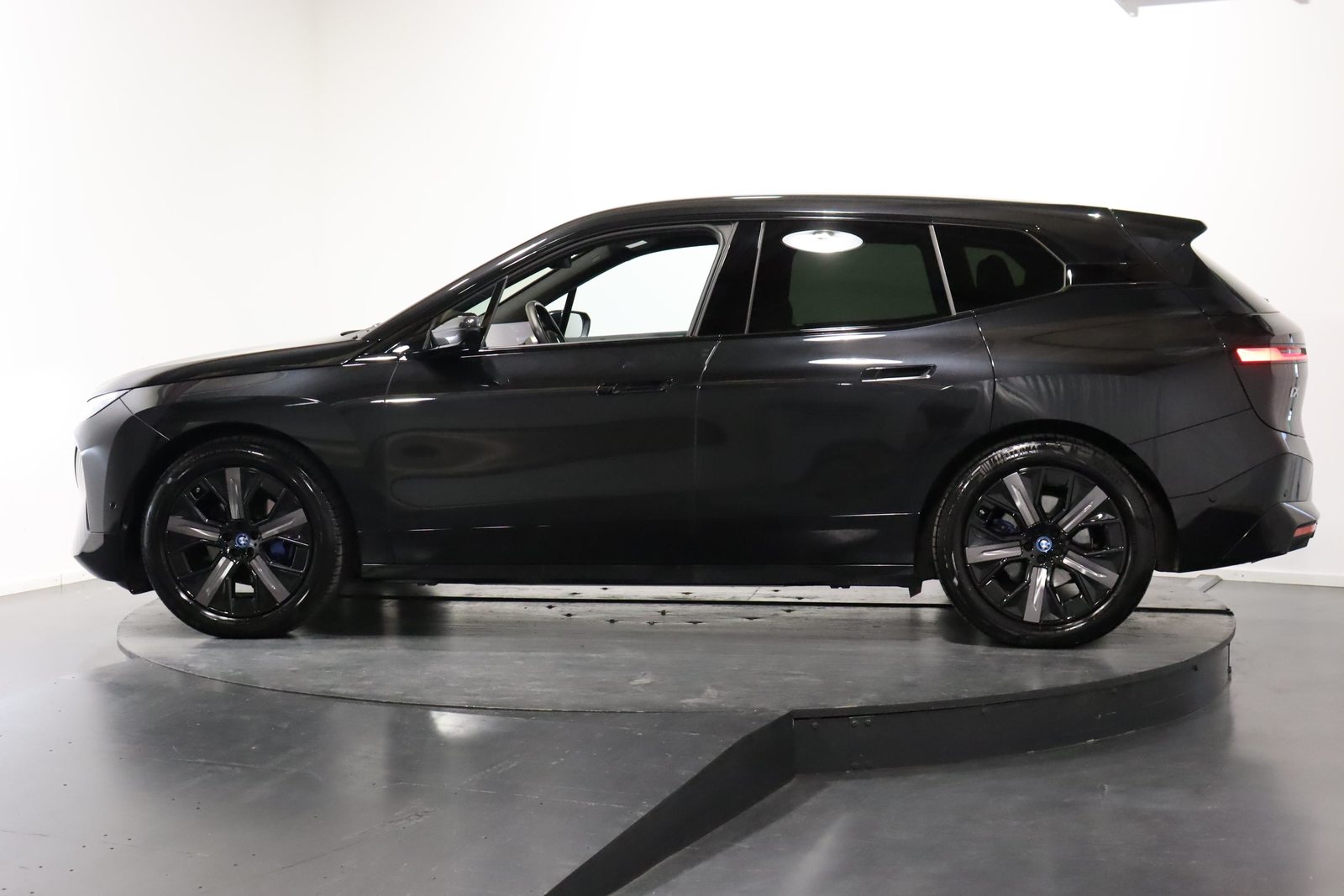 BMW iX xDrive50, Électrique, Occasion / Utilisé, Automatique - 2