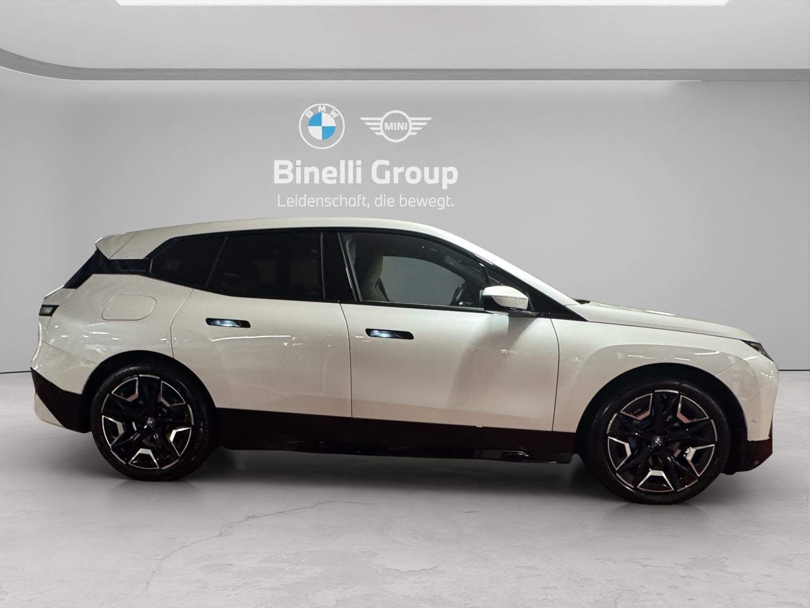 BMW iX xDrive40, Électrique, Occasion / Utilisé, Automatique - 6