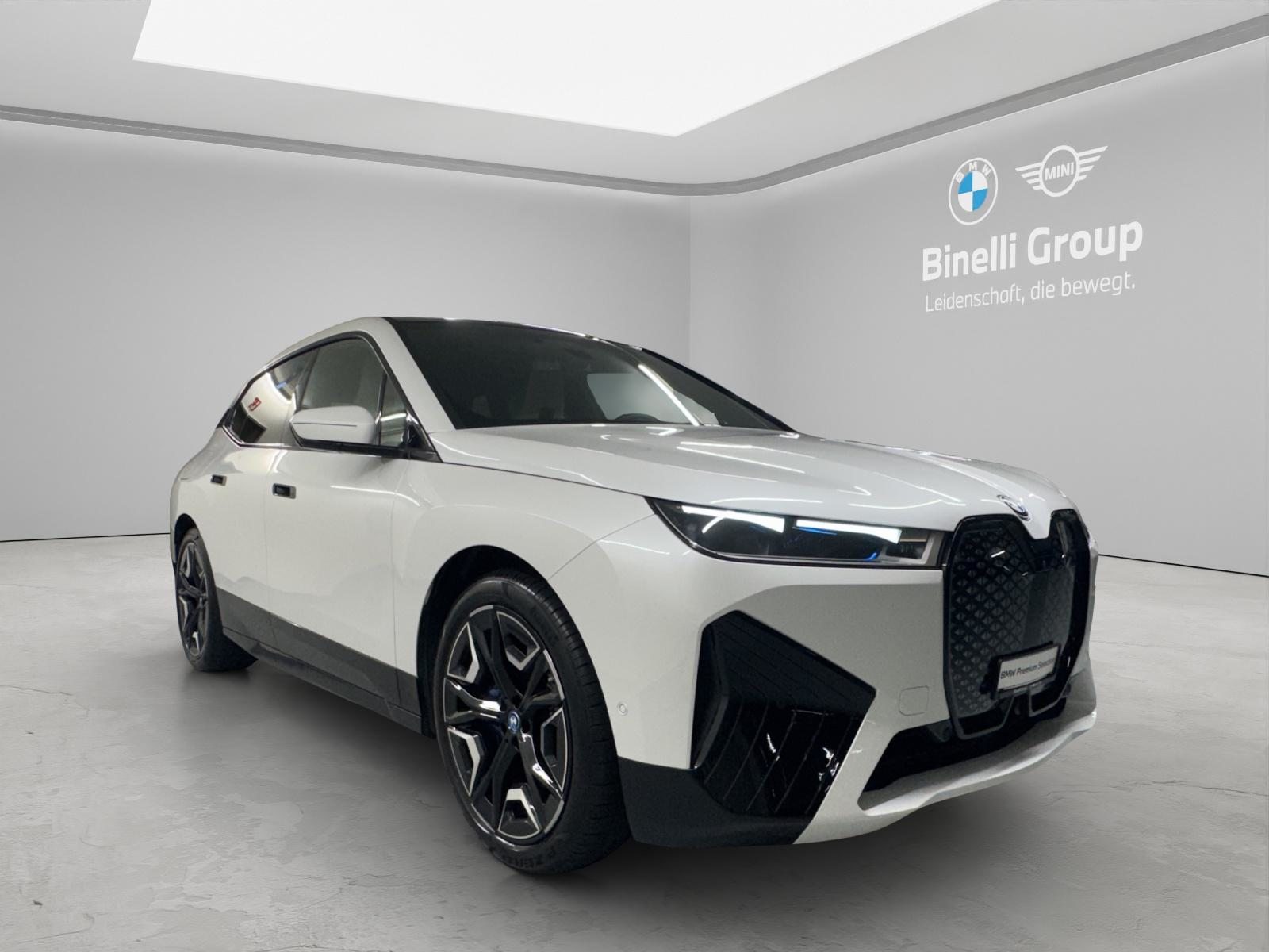 BMW iX xDrive40, Électrique, Occasion / Utilisé, Automatique - 7