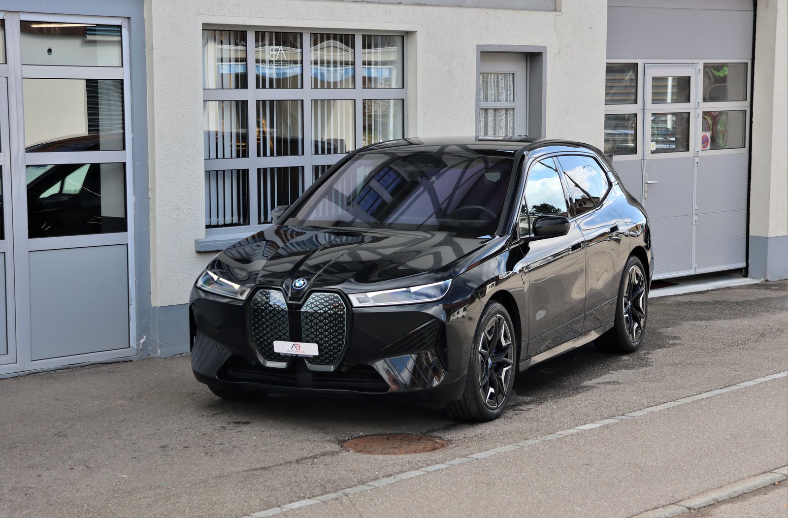 BMW iX 40 Launch Edition