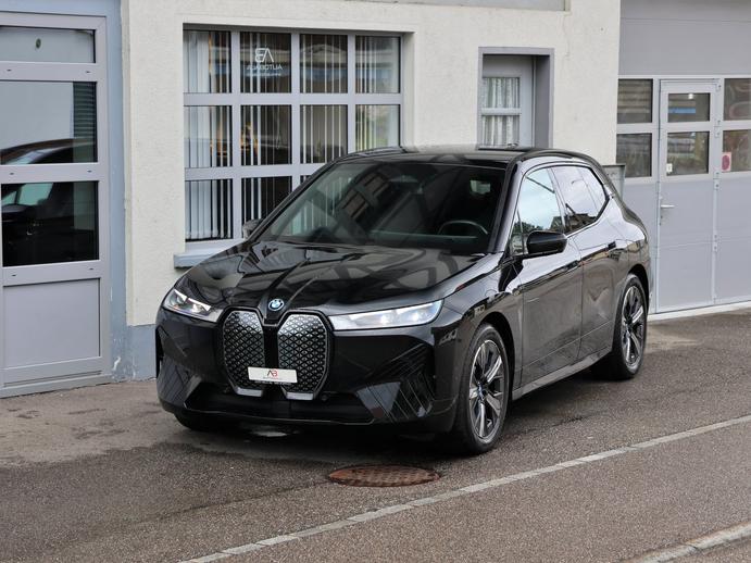 BMW iX 40, Elektro, Occasion / Gebraucht, Automatik