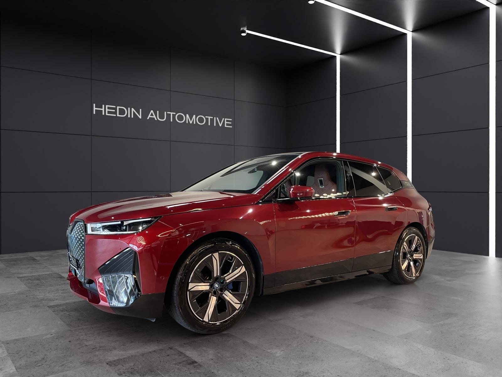 BMW iX xDrive40 SPORTPAKET Attraktiven Leasingzinssatz ab 1,9 % 