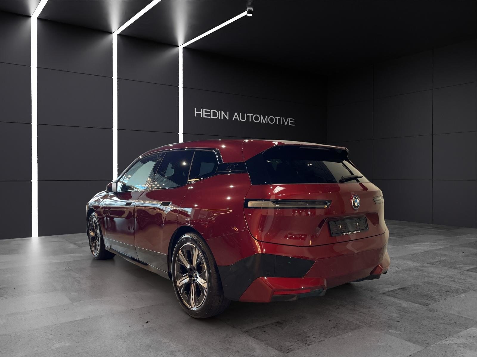 BMW iX xDrive40 SPORTPAKET Attraktiven Leasingzinssatz ab 1,9 % , Elektro, Occasion / Gebraucht, Automatik - 4