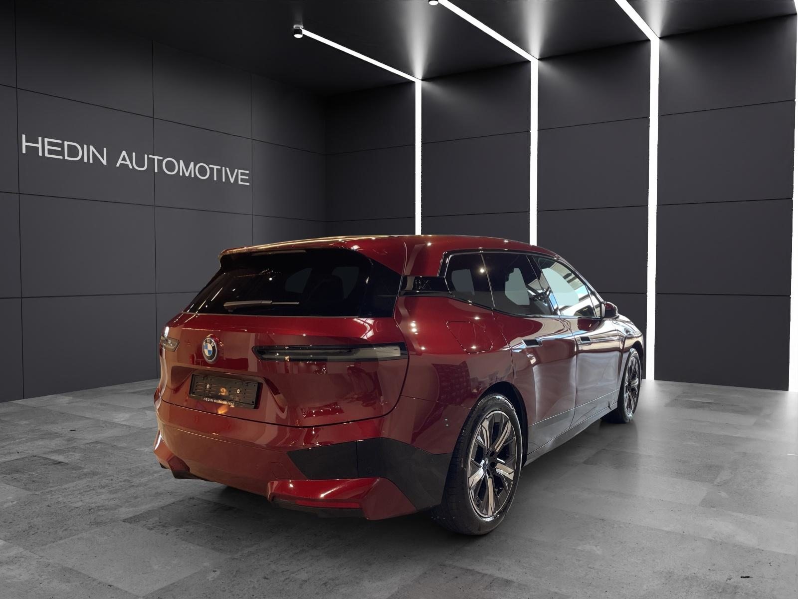 BMW iX xDrive40 SPORTPAKET Attraktiven Leasingzinssatz ab 1,9 % , Elektro, Occasion / Gebraucht, Automatik - 6