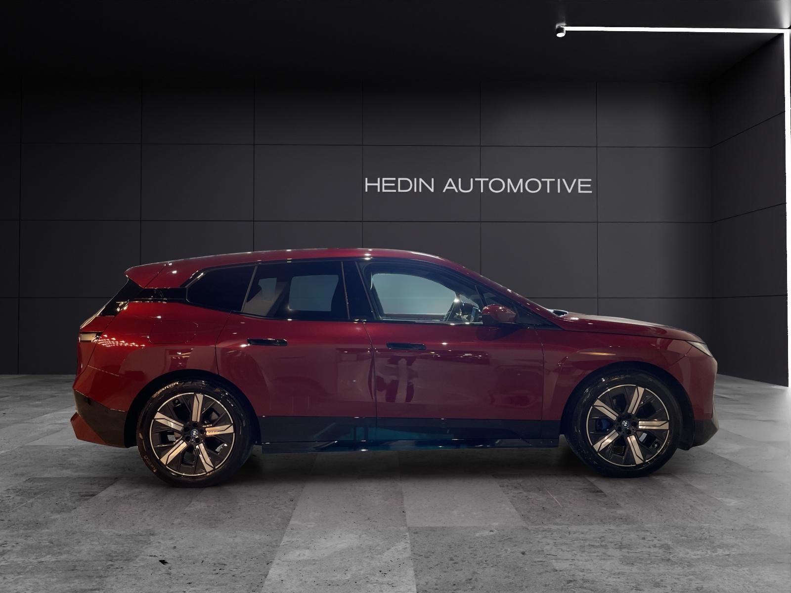 BMW iX xDrive40 SPORTPAKET Attraktiven Leasingzinssatz ab 1,9 % , Elektro, Occasion / Gebraucht, Automatik - 7