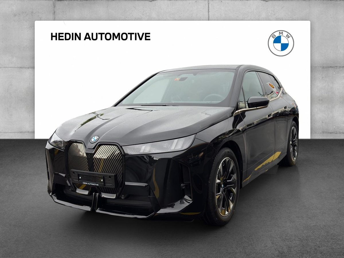 BMW iX xDrive45
