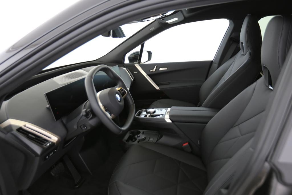 BMW iX xDrive60, Electric, Ex-demonstrator, Automatic - 2