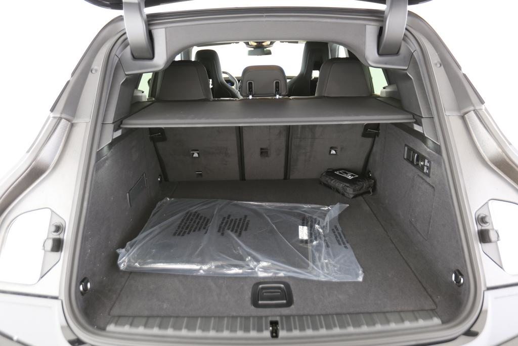 BMW iX xDrive60, Electric, Ex-demonstrator, Automatic - 5