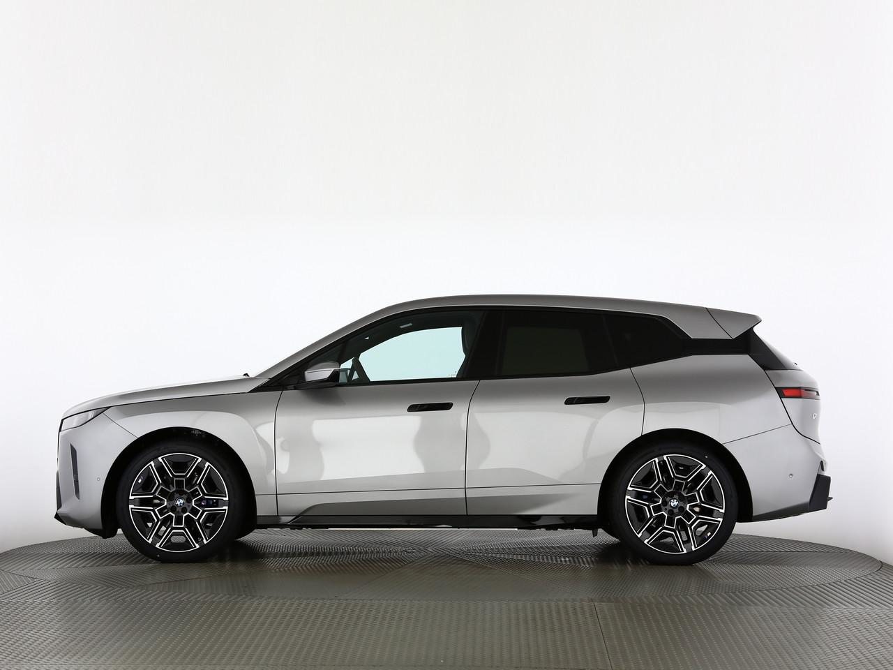 BMW iX xDrive60, Electric, Ex-demonstrator, Automatic - 2
